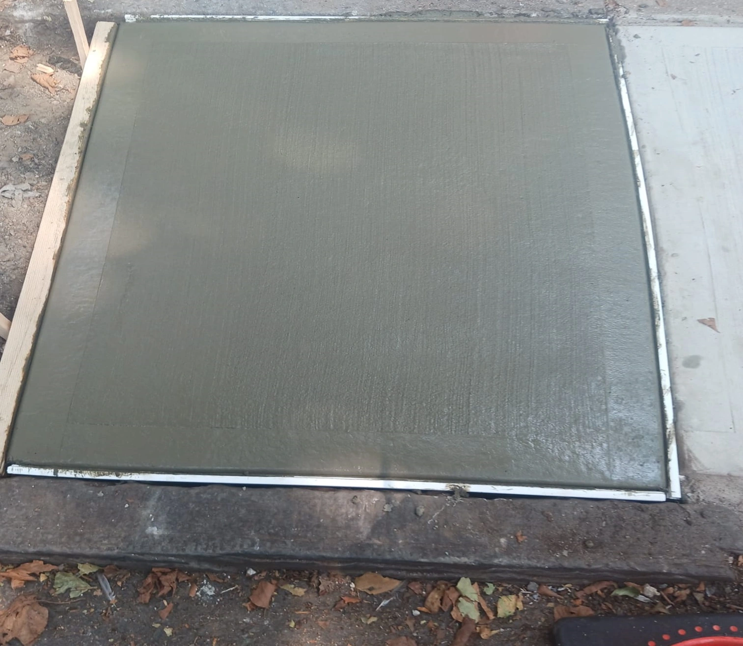 Concrete sidewalk fixed in Manhattan